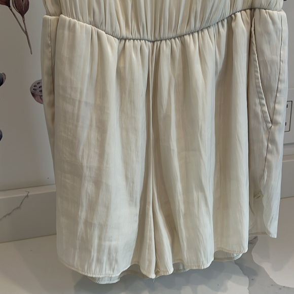 Gap Cream Jumper with Zipper Back - Picture 2 of 4